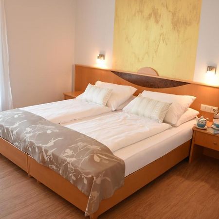 Vitalhotel Strobl Ollersdorf im Burgenland Exterior photo
